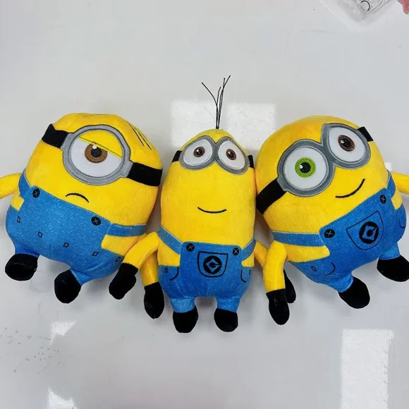 Factory wholesale 20cm three styles of Minions Minion plush toys cartoon animation film and television surrounding dolls children‘s favorite gifts