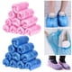 thumbnail image 1 of Fundas de plástico desechables para zapatos en pack de 100 | Zapatos impermeables transparentes de PE – Resistentes a resbaladas, protección contra suciedad y barro para limpieza de alfombras, en, 1 of 2