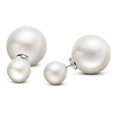 thumbnail image 1 of Perle Ronde Blanche d'Eau Douce Double Perle Clous Or Blanc 14k (8-11mm), 1 of 6