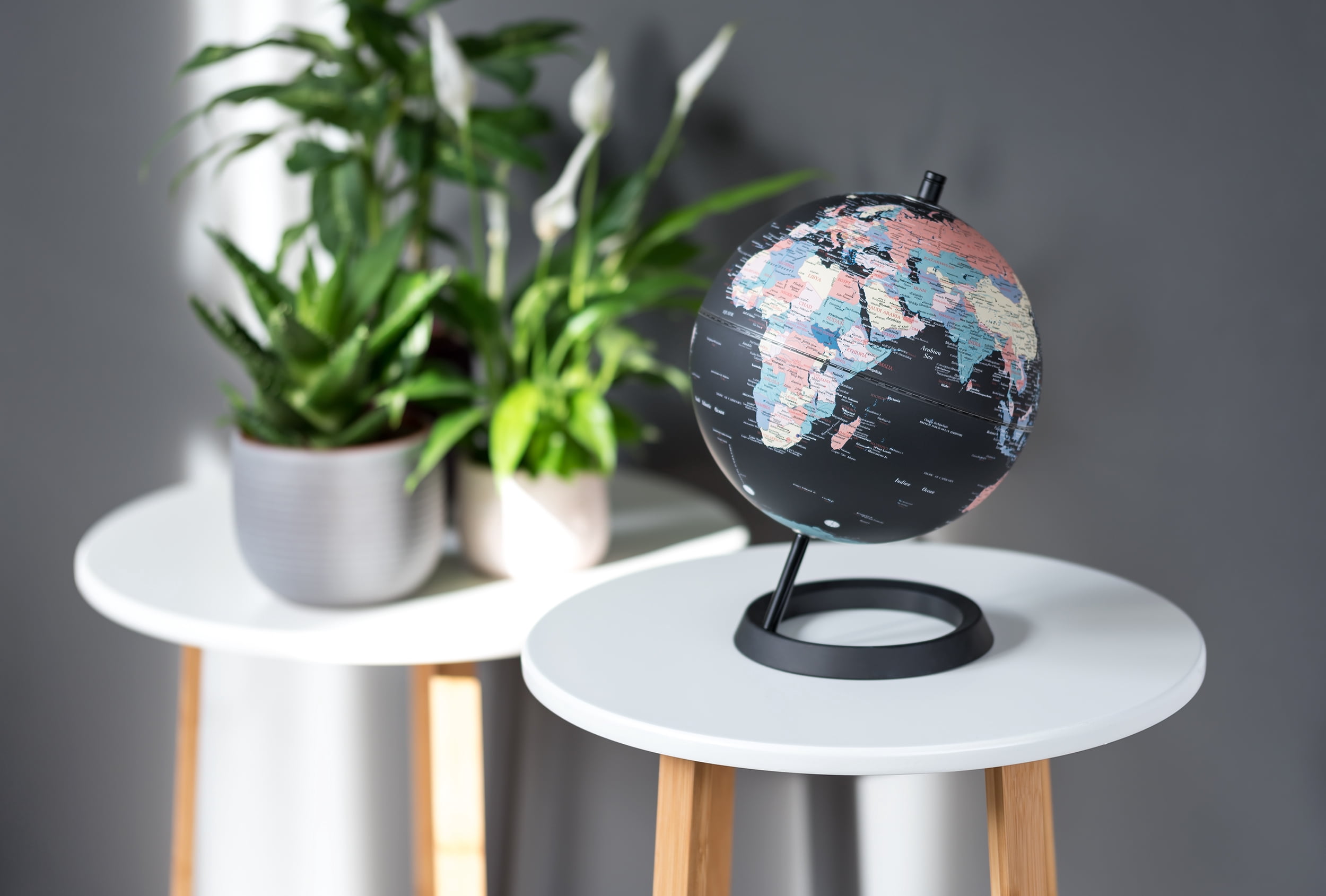 Globe 8 inch Classic Black Ocean