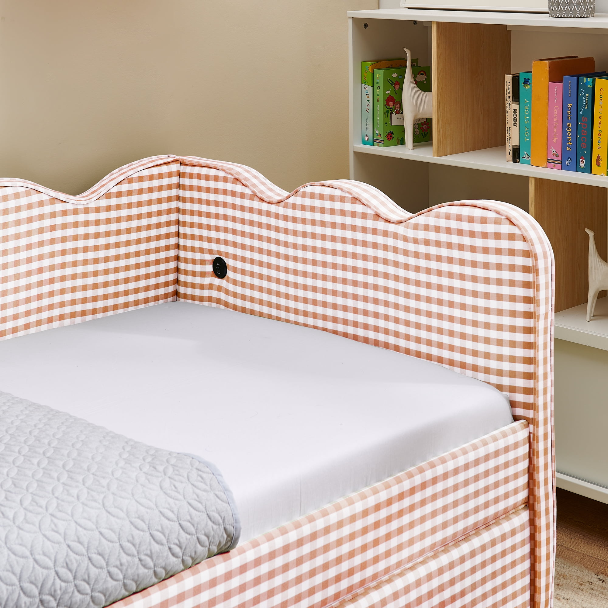 Leumius Twin Size Gingham Daybed with Storage Drawers,Modern Linen Daybed with USB Ports & Wave Shaped,Upholstered Day Bed Frame Sofa Bed for Living Room/Bedroom/Guest Room,Pink