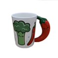 thumbnail image 1 of Taza divertida de cerámica con verduras, 380 ml, brócoli y ají, 1 of 2