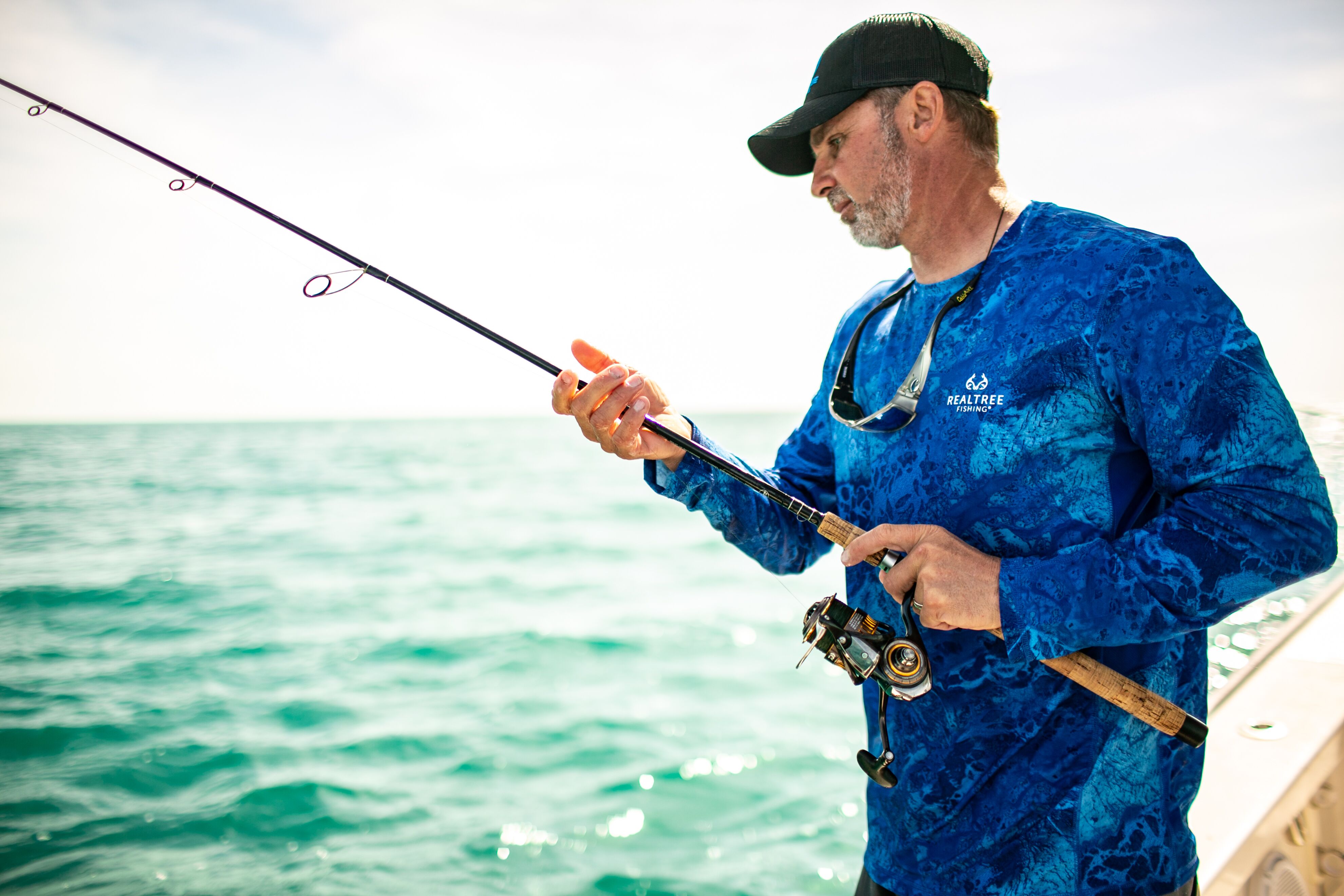 Realtree Wav3 Camo Standard Blue Men's Long Sleeve Performance Fishing Tee