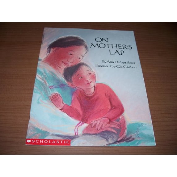 Pre-Owned On Mother's Lap (Paperback) 0590468898 9780590468893
