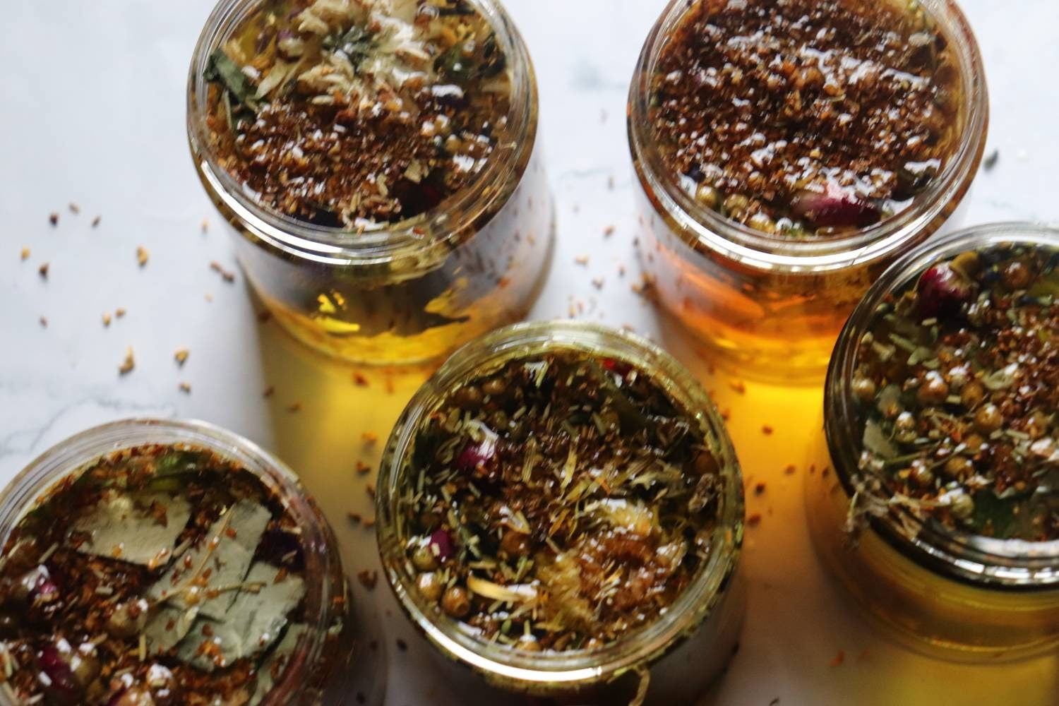 African ayuverdic, cloves, hibiscus, Rosemary Mint Hair Growth oil