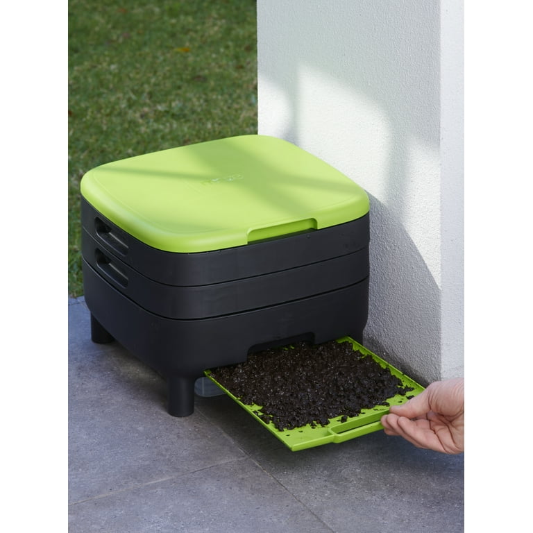 Homestead Essentials 5-Tray 1.3 Gal. Worm Bin 