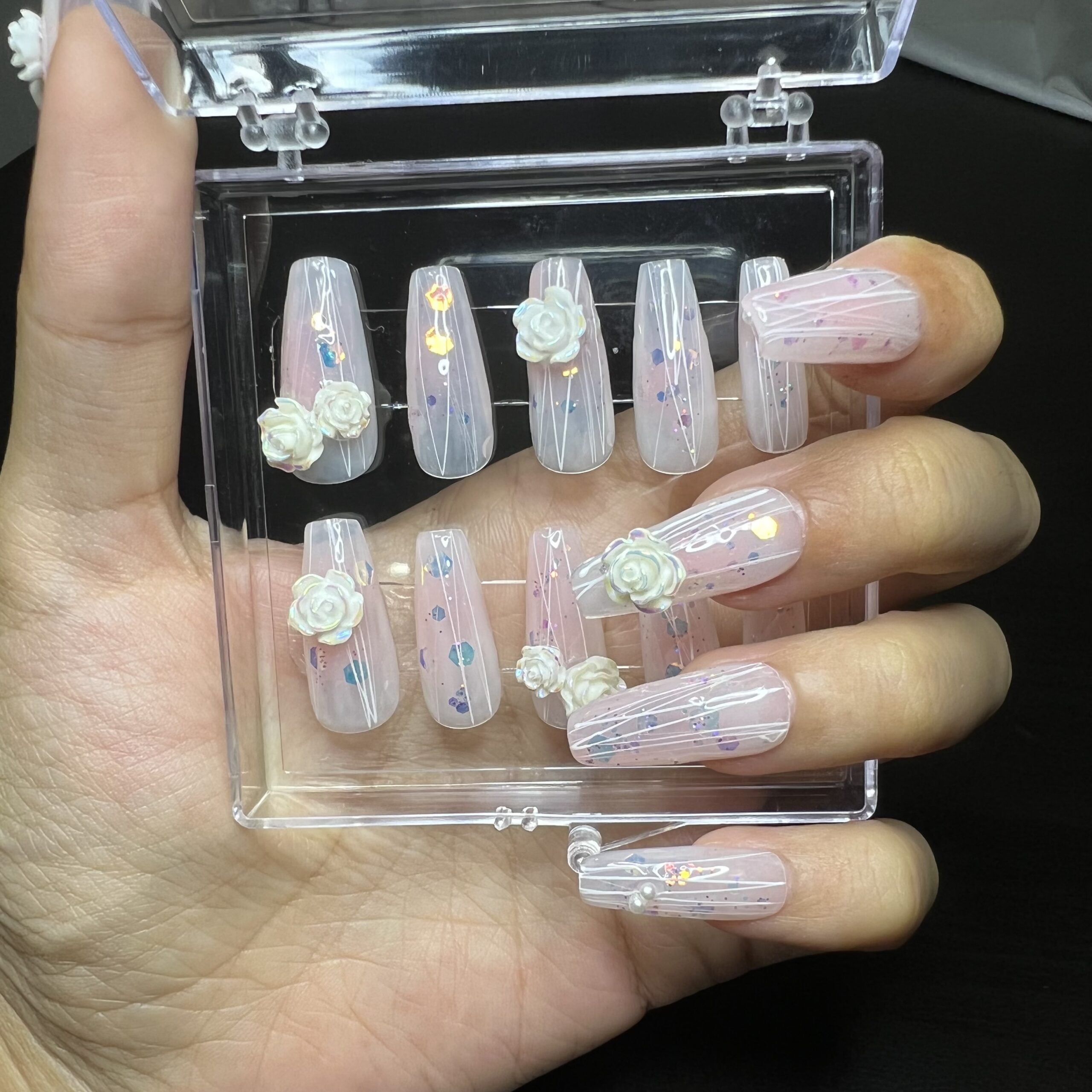 10pcs 3D Brick Red Camellia Heart Rhinestone Translucent Reusable Gradient  Glitter Handmade Press On Nails (M) 