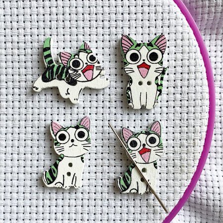 4 Pcs Magnetic Needle Minders - Cute Green Wooden Cat Embroidery Accessories
