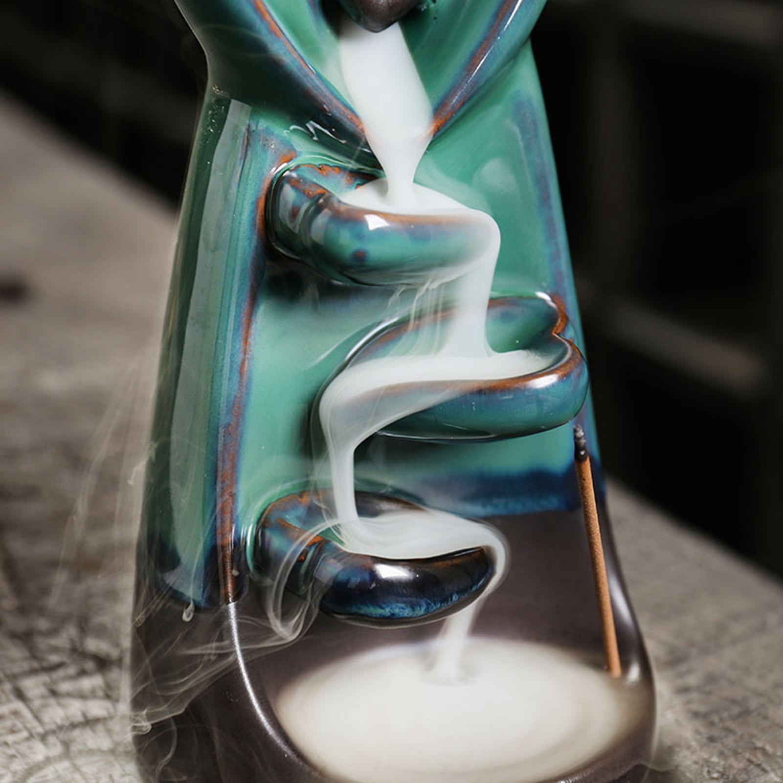 Dserhfy Waterfall Incense Burner Couple Hug Love Statue Model Ceramics Ornament Creative Air Freshener Handicraft Incense Cone Holder for Living Room Home Zen Decoration Valentine's Day Gift