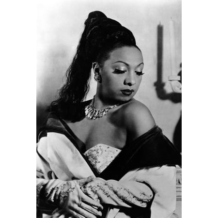 - Josephine Baker 24x36 Poster sexy iconic pose with bare shoulder