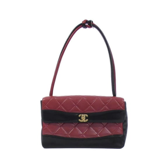 Pre-Owned Chanel Shoulder Bags (Good)