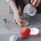 thumbnail image 5 of Yuarrent 100 unidades/juego de moldes para cupcakes, revestimientos de papel, moldes antiadherentes para hornear muffins, bricolaje, Herramientas y accesorios para hornear rojo, 5 of 6