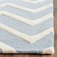 thumbnail image 3 of Safavieh Cambridge Tapis Carré 6 Pieds en Laine Tufté Main, 3 of 10