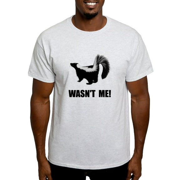 CafePress - Skunk Wasnt Me T Shirt - Men's Classic Graphic T-Shirt