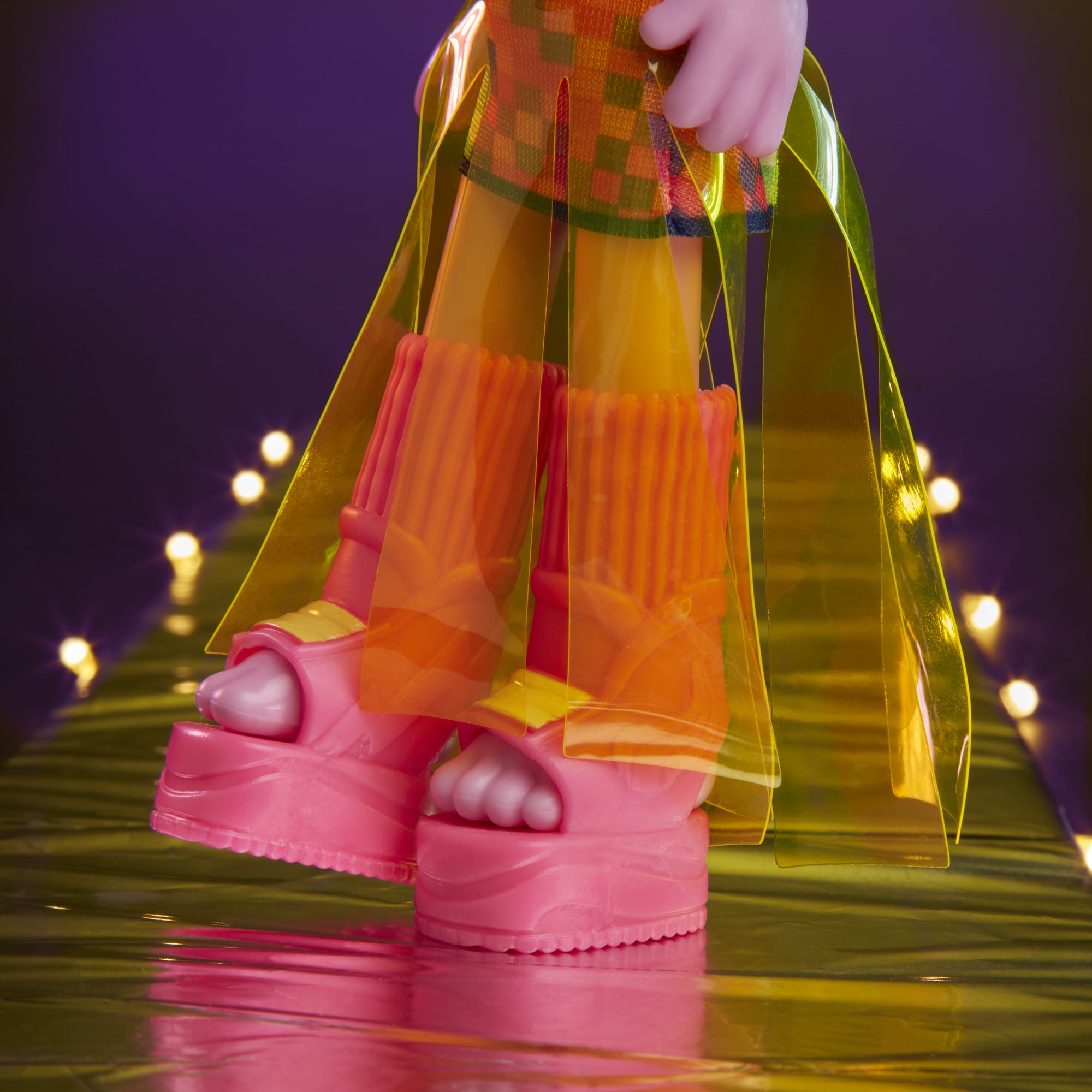 Trolls DreamWorks Glam Poppy Fashion Doll with Dress