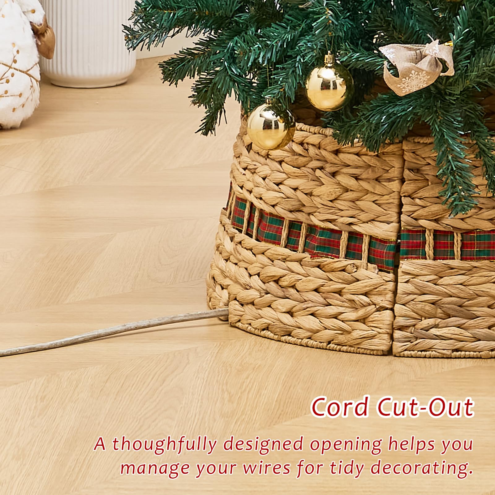 Hand-Woven Natural Water Hyacinth Christmas Tree Collar - Cord Cutout Design, Rustic Eco-Friendly Holiday Decoration for Home