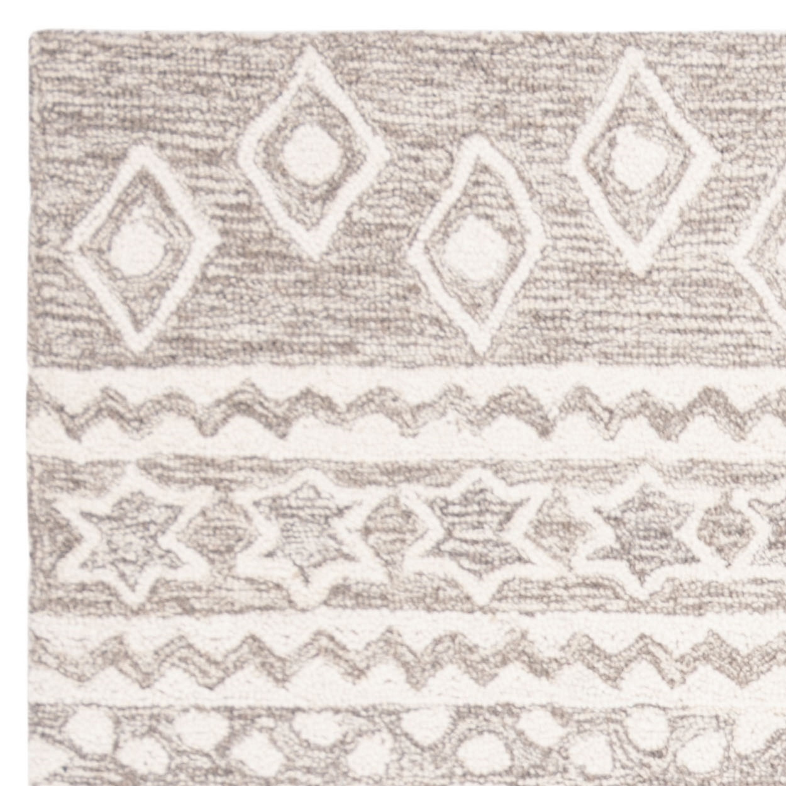 SAFAVIEH Micro-Loop Regis Geometric Aztec Wool Area Rug, Grey/Ivory, 5' x 5' Square