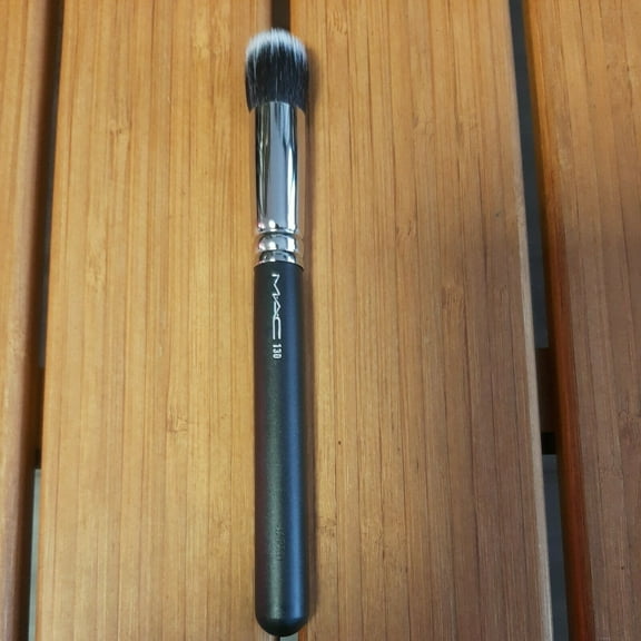 Mac 130 Short Duo Fibre Makeup Brush