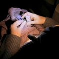 thumbnail image 4 of Luz para tejer Lumos con brillo ajustable y recargable, 4 of 9