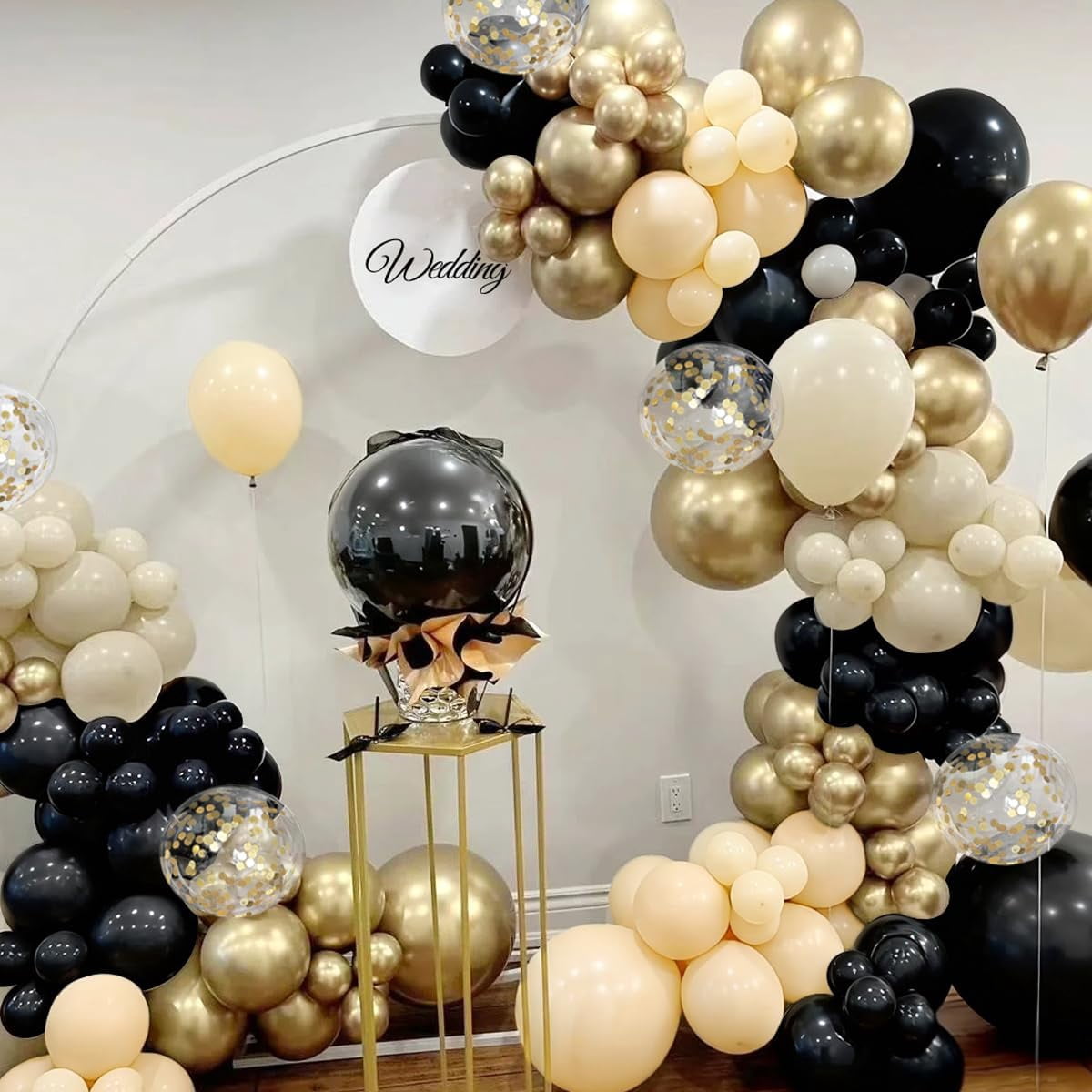 Burculy 167Pcs Soccer Balloon Arch Kit - Black Green White Latex Balloons in 18/12/10/5" with Soccer Prints for Football Theme Birthday, Baby Shower, Graduation, Wedding Party Decorations