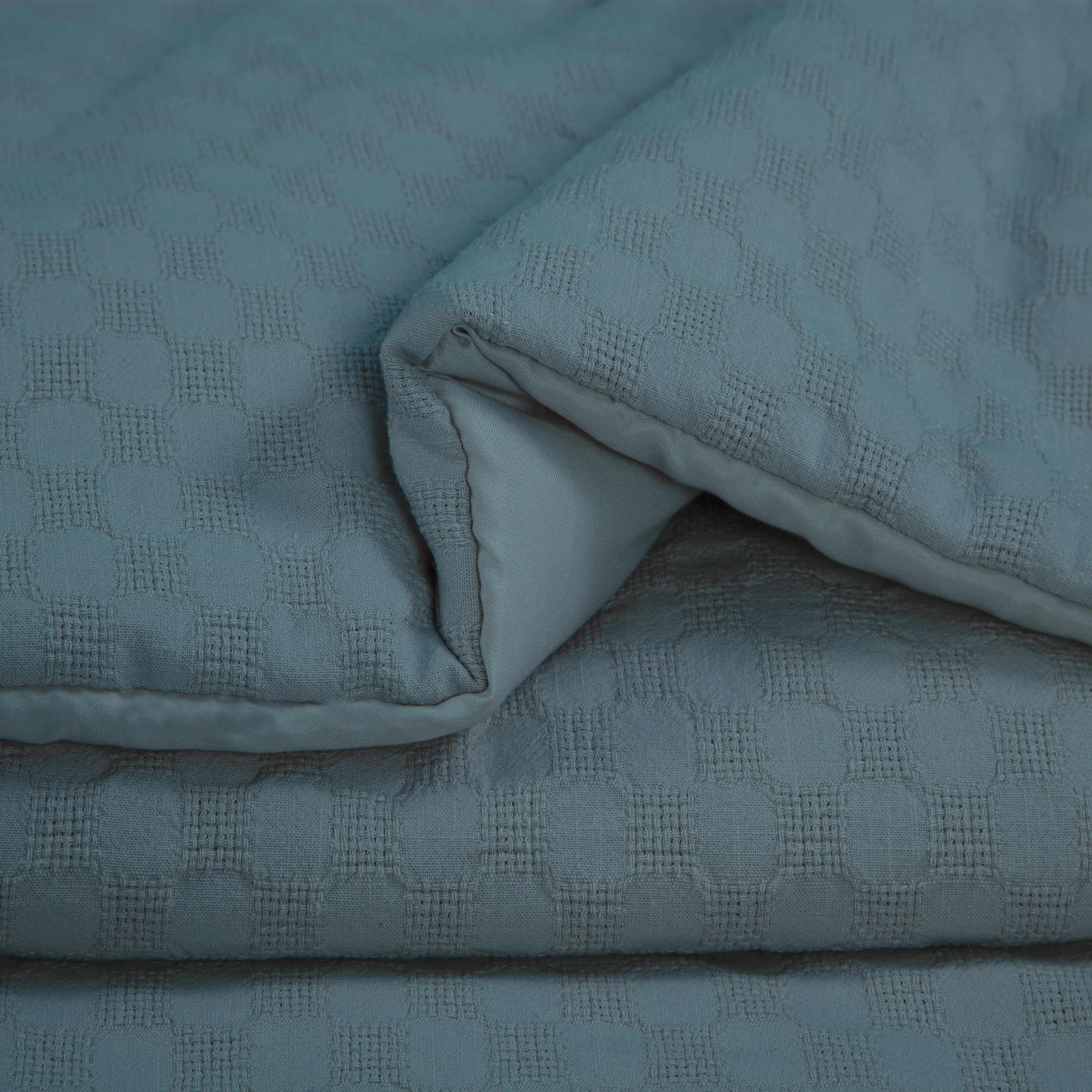 Better Homes & Gardens King Comforter Set, 3-Piece, All-Season, Nimbus Blue Block Weave