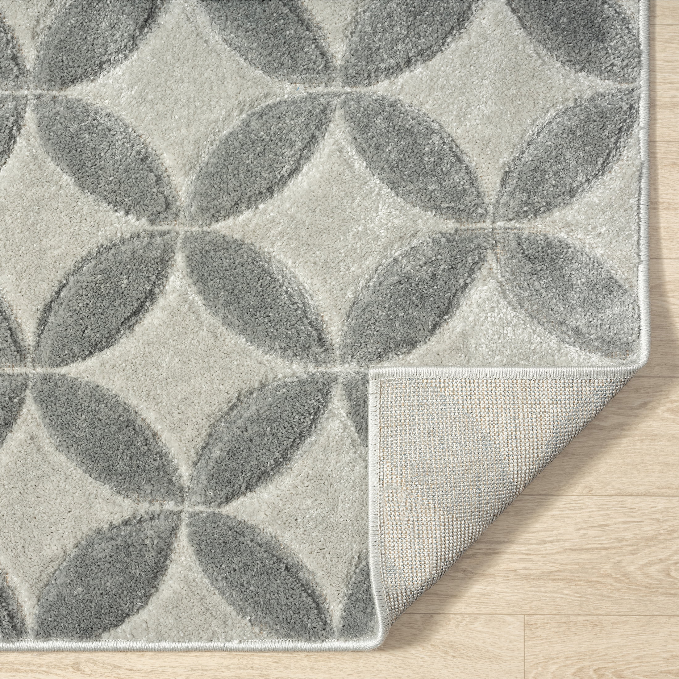 Grey Carved Petals Indoor Area Rug, High-Low Pile, Better Homes & Gardens, 30" x 46"
