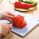 thumbnail image 5 of Tabla de cortar de plástico para cocina de 7,87 x 4,92 pulgadas, antideslizante, para carne, frutas y verduras, con molinillo de ajo. Alfombrilla de corte duradera y resistente al desgaste para la, 5 of 6