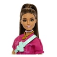 thumbnail image 2 of Muñeca Barbie La Película Traje de Moda Rosa, 2 of 4