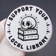 thumbnail image 3 of Los broches sujetan la solapa de la blusa de la biblioteca local, 3 of 3