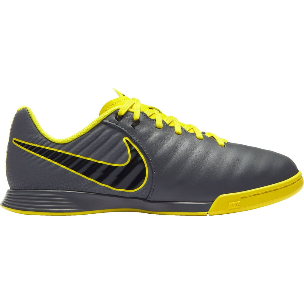 nike tiempo indoor soccer shoes