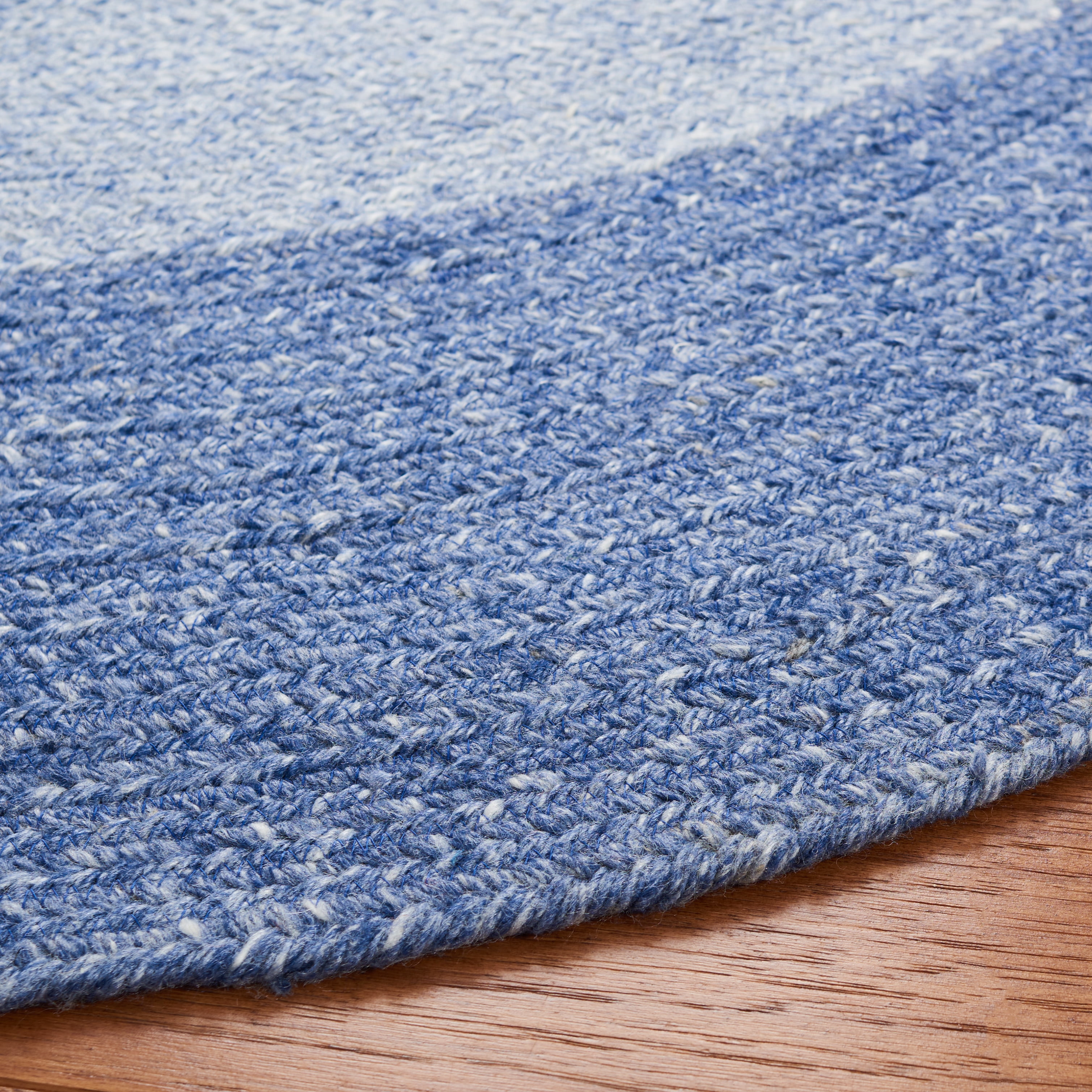SAFAVIEH Braided Osmond Geometric Polyester Reversible Area Rug, Blue/Ivory, 5' x 5' Round
