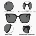 thumbnail image 3 of Lunettes de Soleil de Mode de la Mode de Tir de Rue de temples de Chaîne, en Plastique, en Métal, PC, 3 of 5