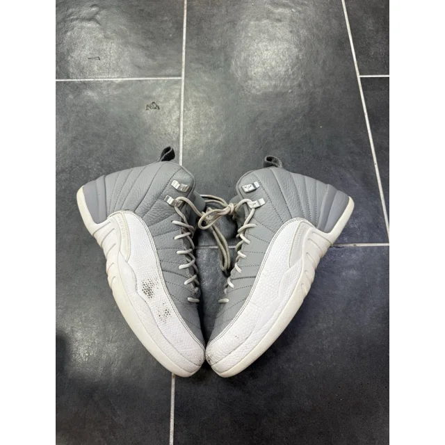 Ni - ke Size 7Y - Ni - ke Air Jordan 12 Retro Stealth Grey / White GS 153265-015 Youth