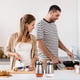 thumbnail image 5 of Juego De 2 Botellas De Condimentos Saleros Y Pimenteros Con Agujeros De Vertido Ajustables Dispensador De Especias Herramienta De Cocina Vogacara HA035539-00, 5 of 6