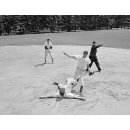 Baseball players playing in a baseball field Stretched Canvas -  (24 x