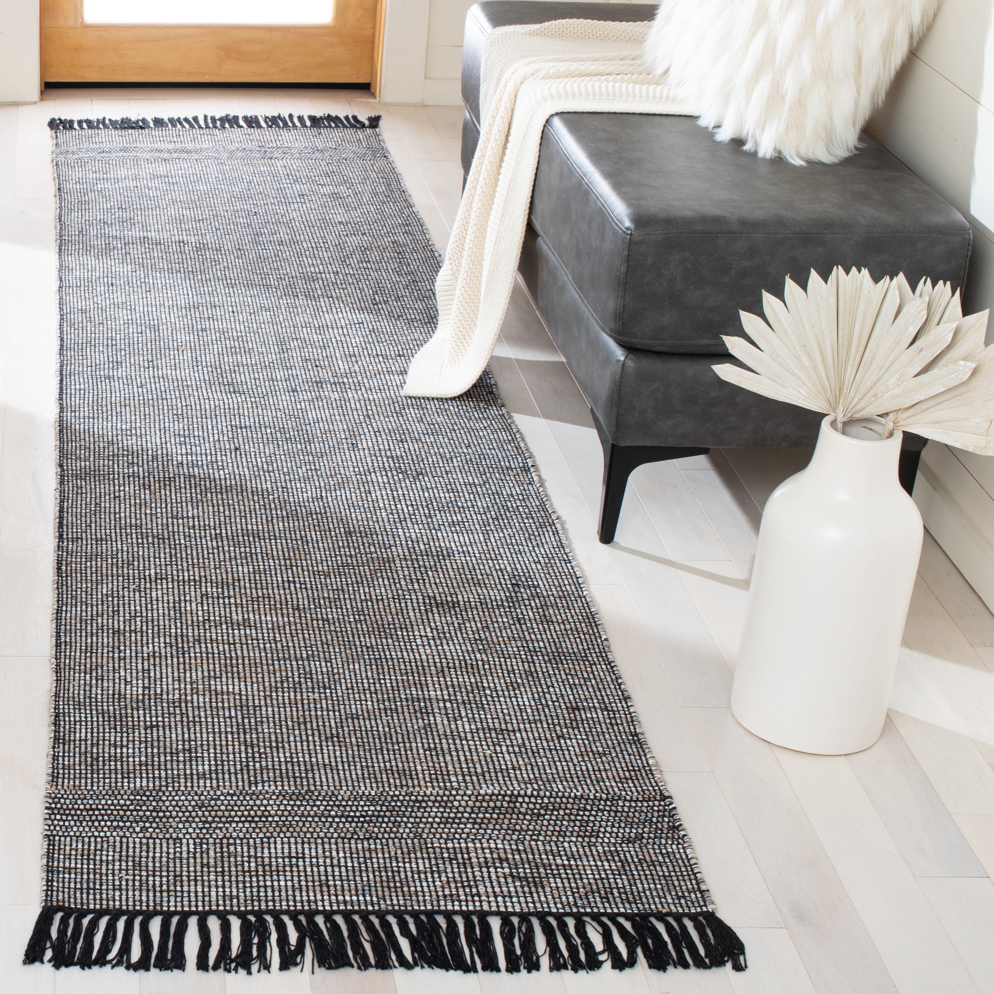 SAFAVIEH Montauk Kelsey Distressed Cotton Runner Rug, Beige/Ivory, 2'3" x 9'