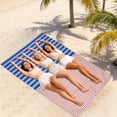 thumbnail image 4 of Manta de playa de microfibra, toalla sin arena, alfombrilla de terciopelo de doble cara, absorbente, de secado rápido, rectangular grande, gruesa, para viajes, piscina, natación y exteriores., 4 of 6