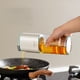 thumbnail image 1 of Utensilios de cocina, accesorios de cocina, utensilios de cocina, aceitera de apertura y cierre automático, artículos de cocina para el hogar, a prueba de fugas, sin colgar, aceitera, bote para aceite, 1 of 6