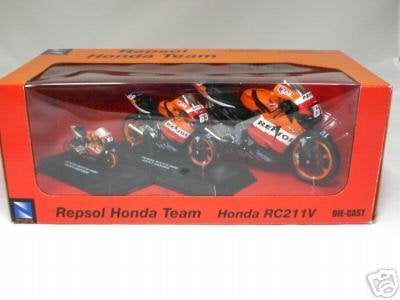 Repsol Honda Team RC211V 2006 Nicky Hayden Die-Cast Model 1:18 