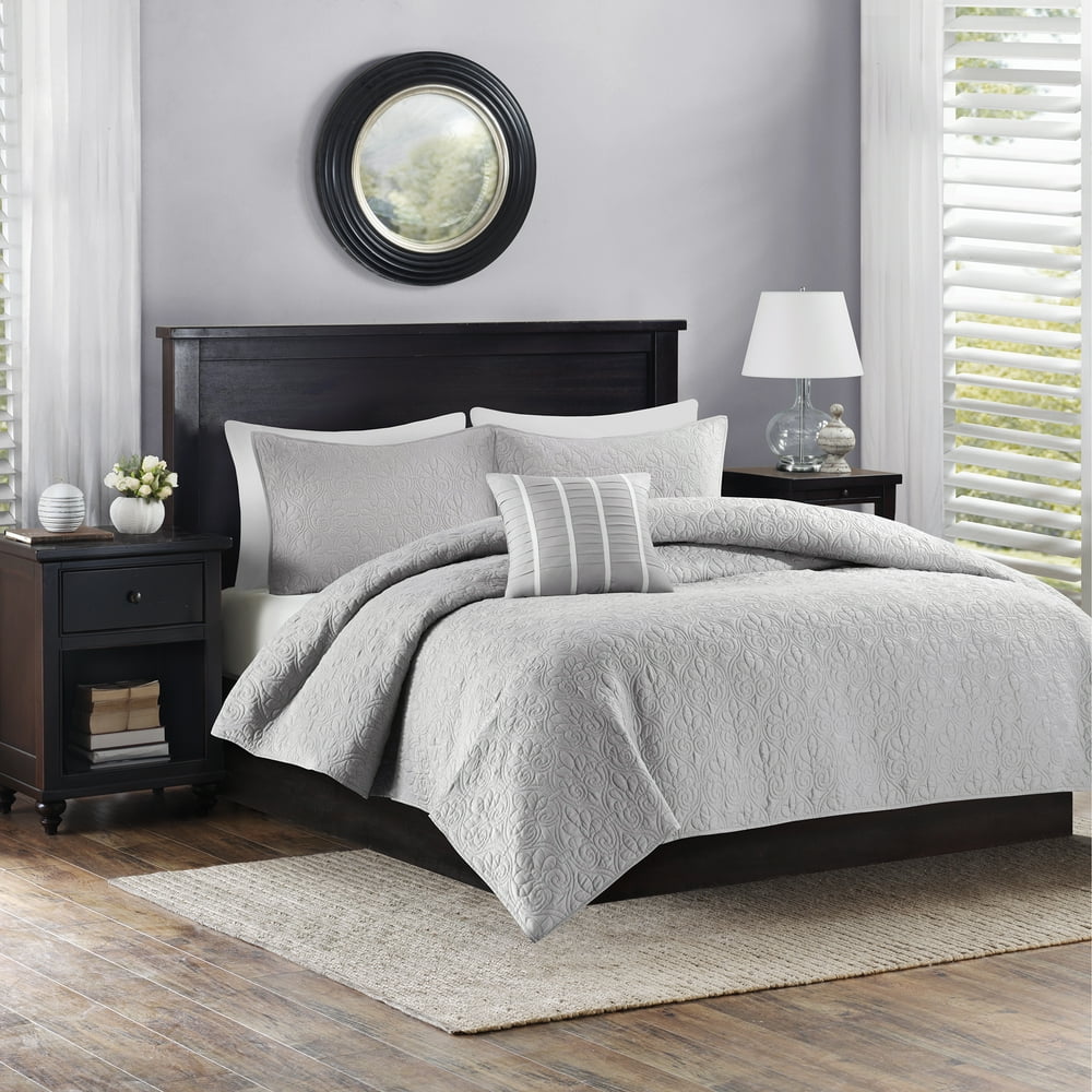 Better Homes & Gardens Solid Damask Reversible Quilt Bedding Set, 4