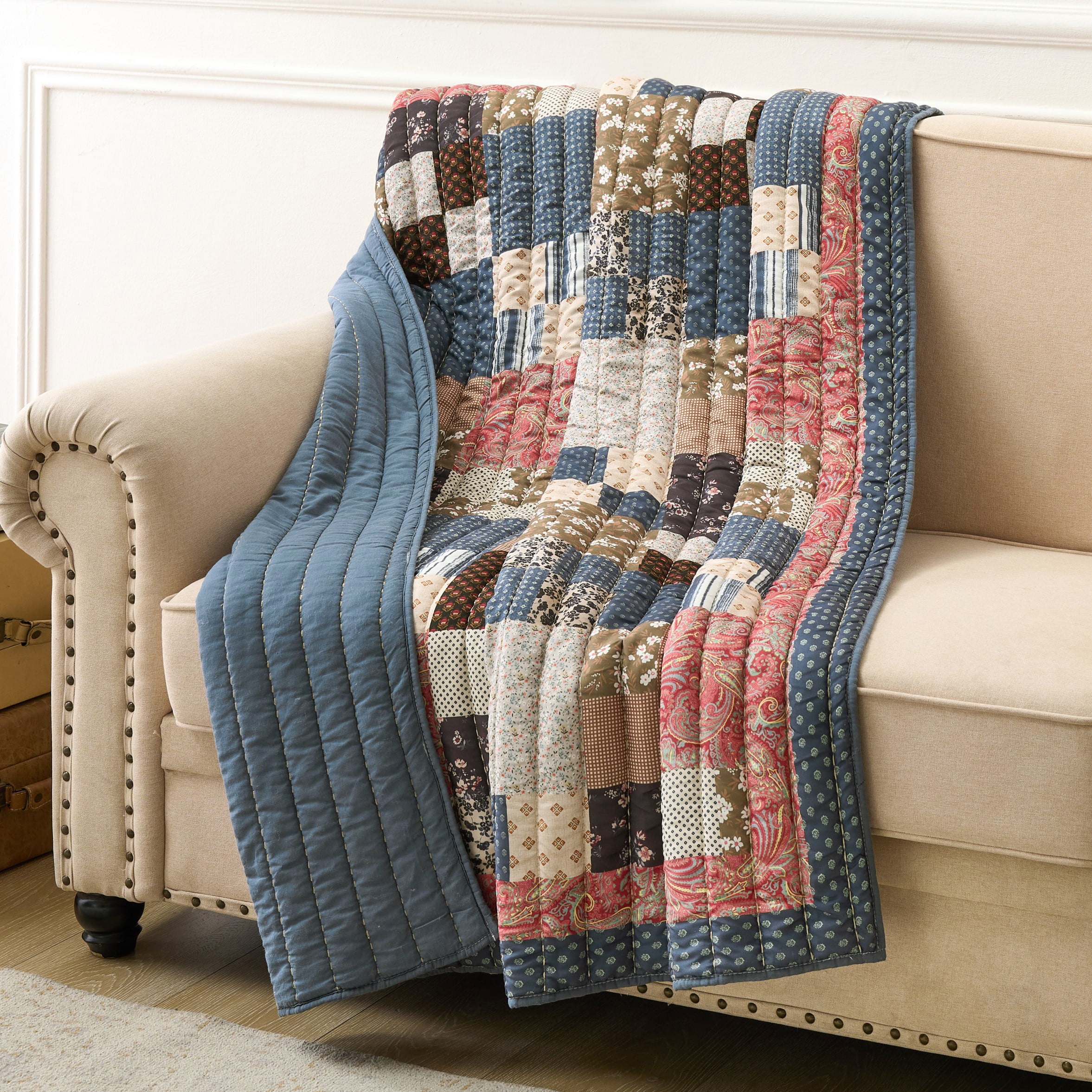 Greenland Home Shiloh Traditional Calico Patchwork Print Quilted Throw Blanket