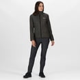 thumbnail image 3 of Regatta - Chaqueta Connie V de Softshell Caminar para Mujer (Negro Jaspeada), 3 of 6