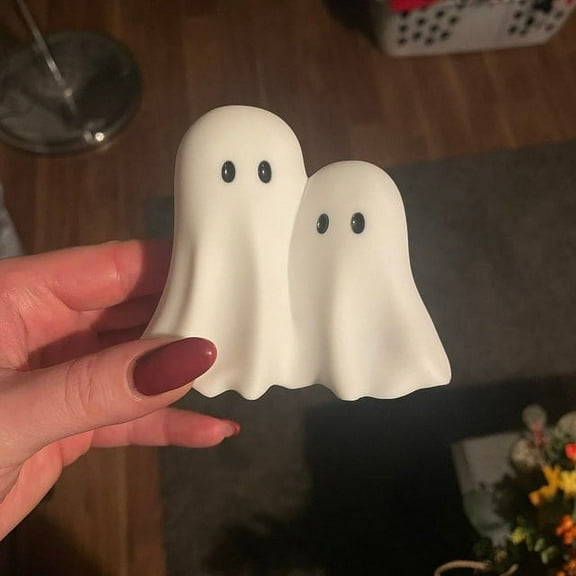 Muecwrye Halloween Ghost Figurine, Spooky Resin Ghost Statue, Cute Ghost Decor for Halloween Decorations, Porch and Indoor Spooky Home Decor