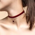 thumbnail image 5 of Gargantilla roja para mujeres, adolescentes y niñas, Gargantilla ajustable con corazón de amor, Collar gótico, collares con colgante de gargantilla de terciopelo, 5 of 5