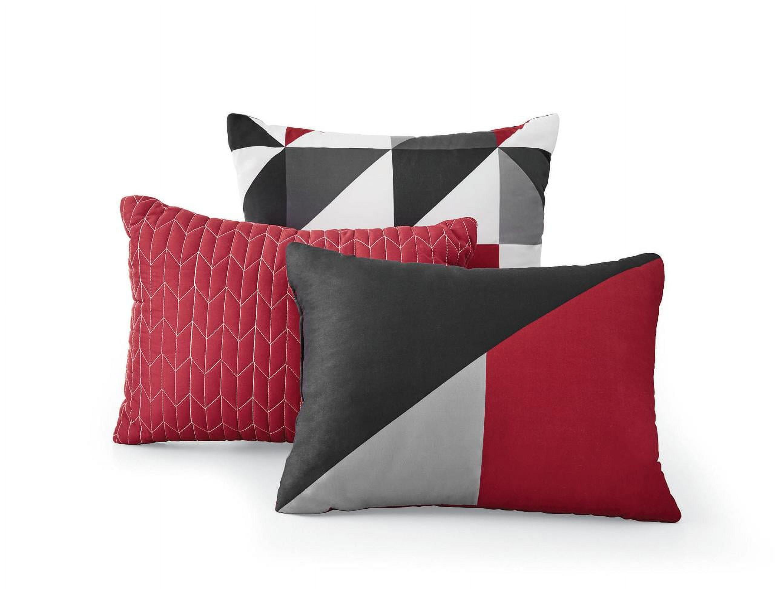 Mainstays Reversible Geometric Triangles 10-Piece Bed in a Bag Bedding Set with Bonus Sheet Set + Pillows, Queen
