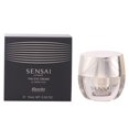thumbnail image 1 of Crema para el contorno de ojos Sensai Ultimate 15 ml, fórmula rejuvenecedora, 1 of 1