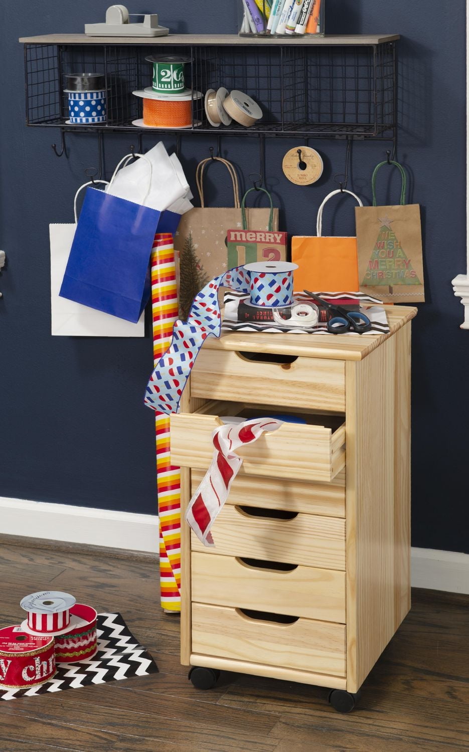 Chariot de rangement roulant Craydon à six tiroirs, naturel