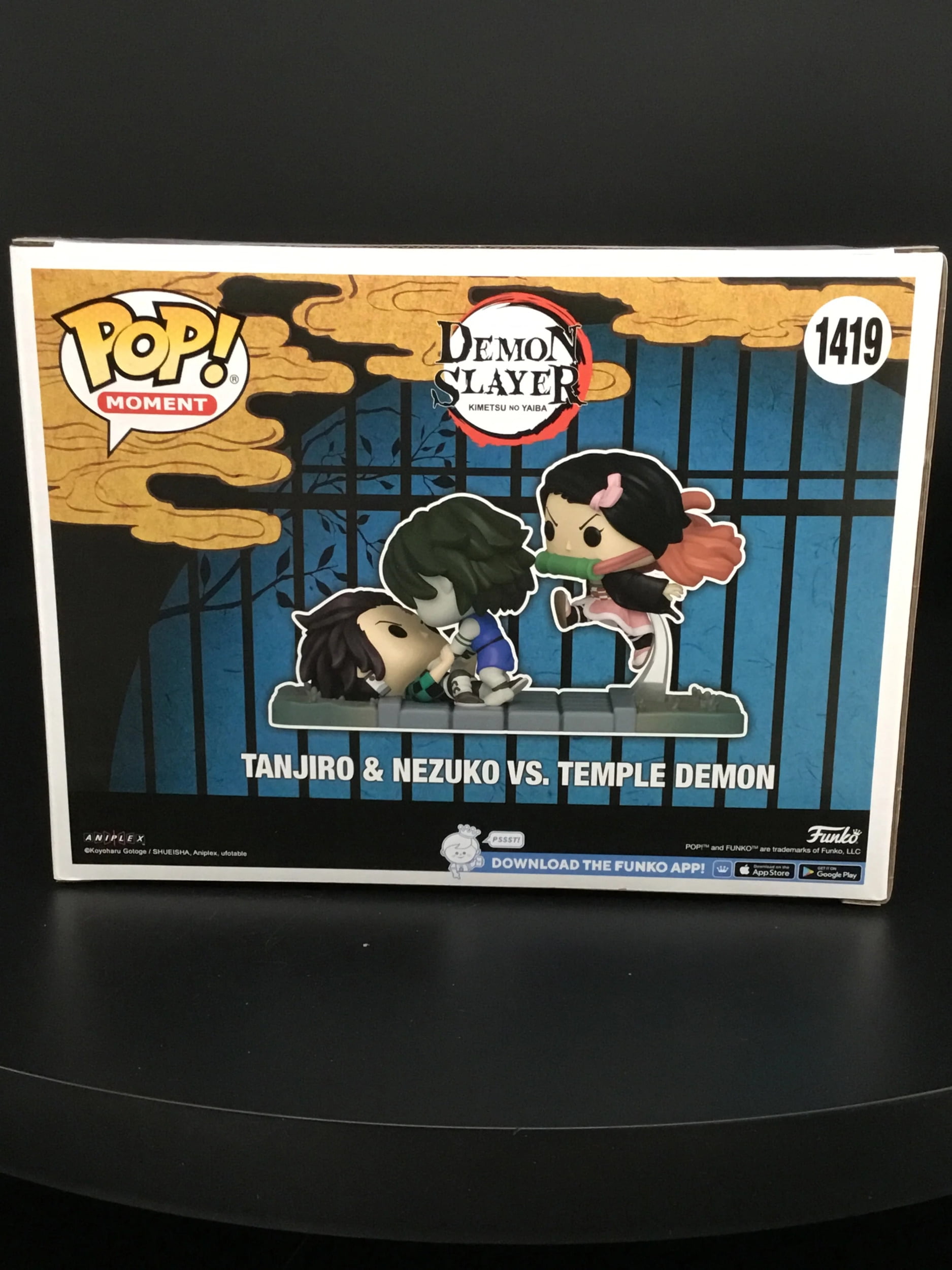 Funko Pop Moment Demon Slayer Tanjiro & Nezuko Vs Temple Demon Hot Topic  1419