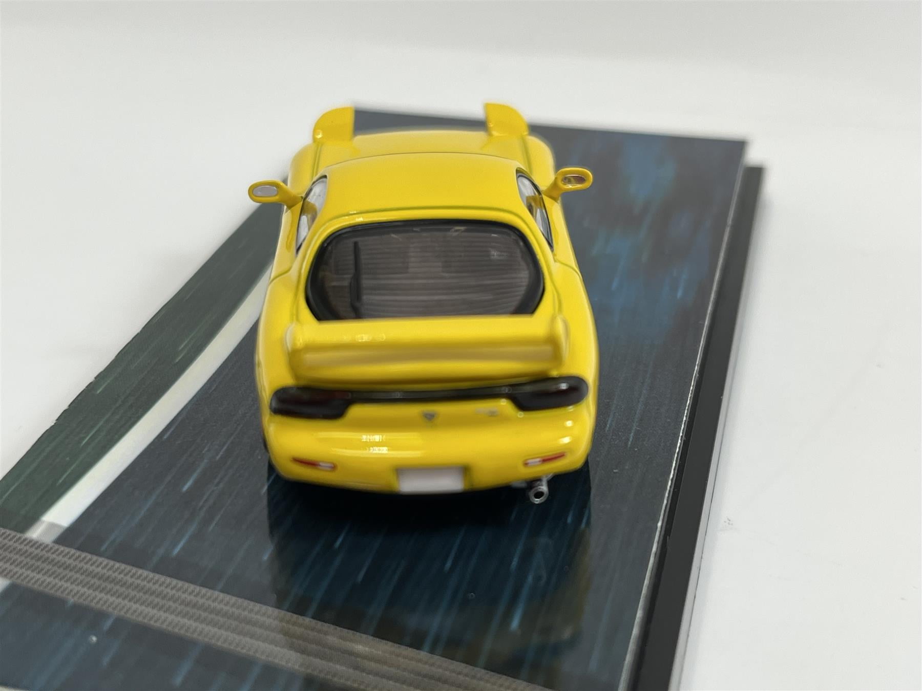 Initial D Mazda RX-7 FD3S Project D Yellow Diorama Set 1:64