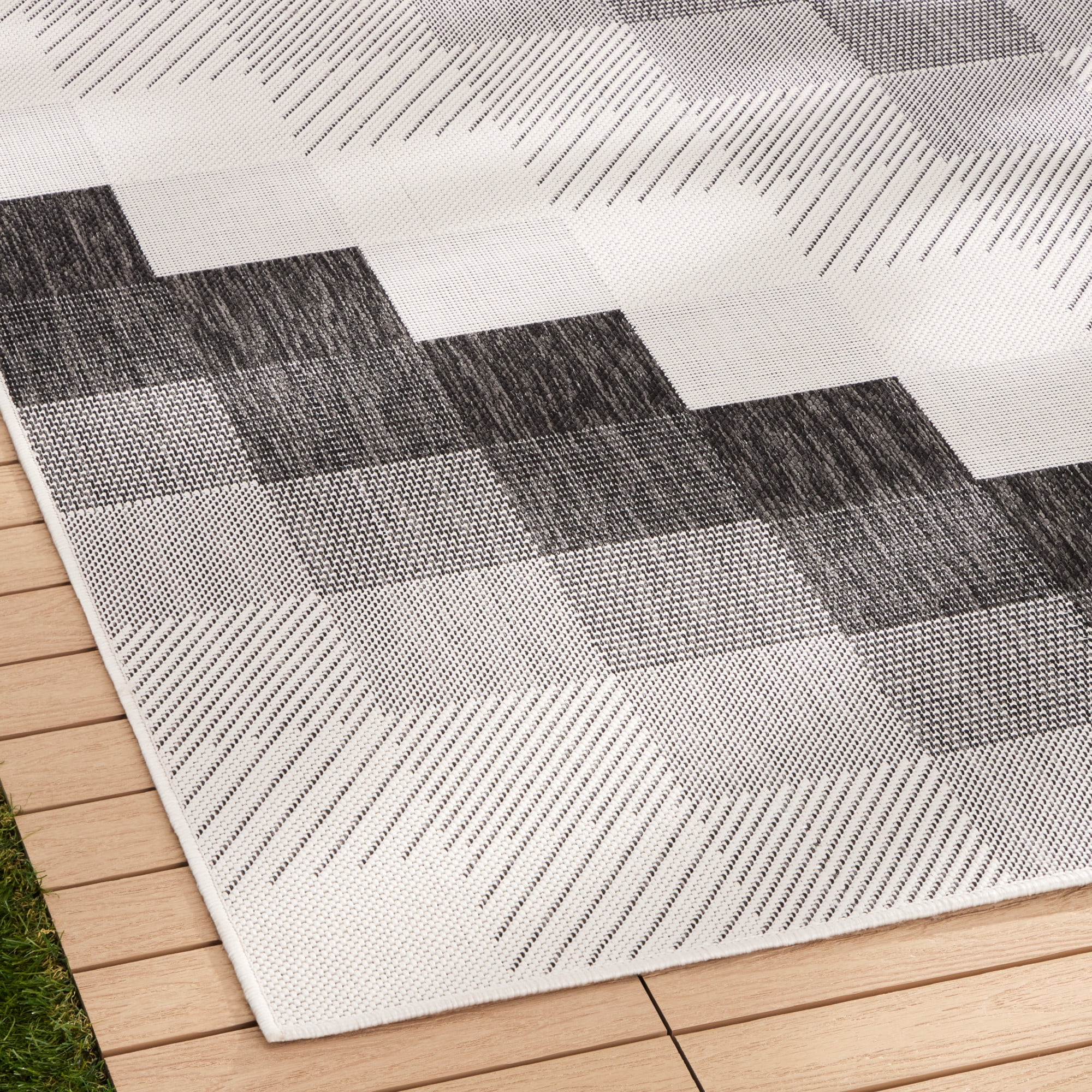 NICOLE MILLER NEW YORK Patio Country Ombre Chevron Indoor Outdoor Area Rug, UV Fade Resistant, Low Pile, Black/Cream, 6'6"x9'2"